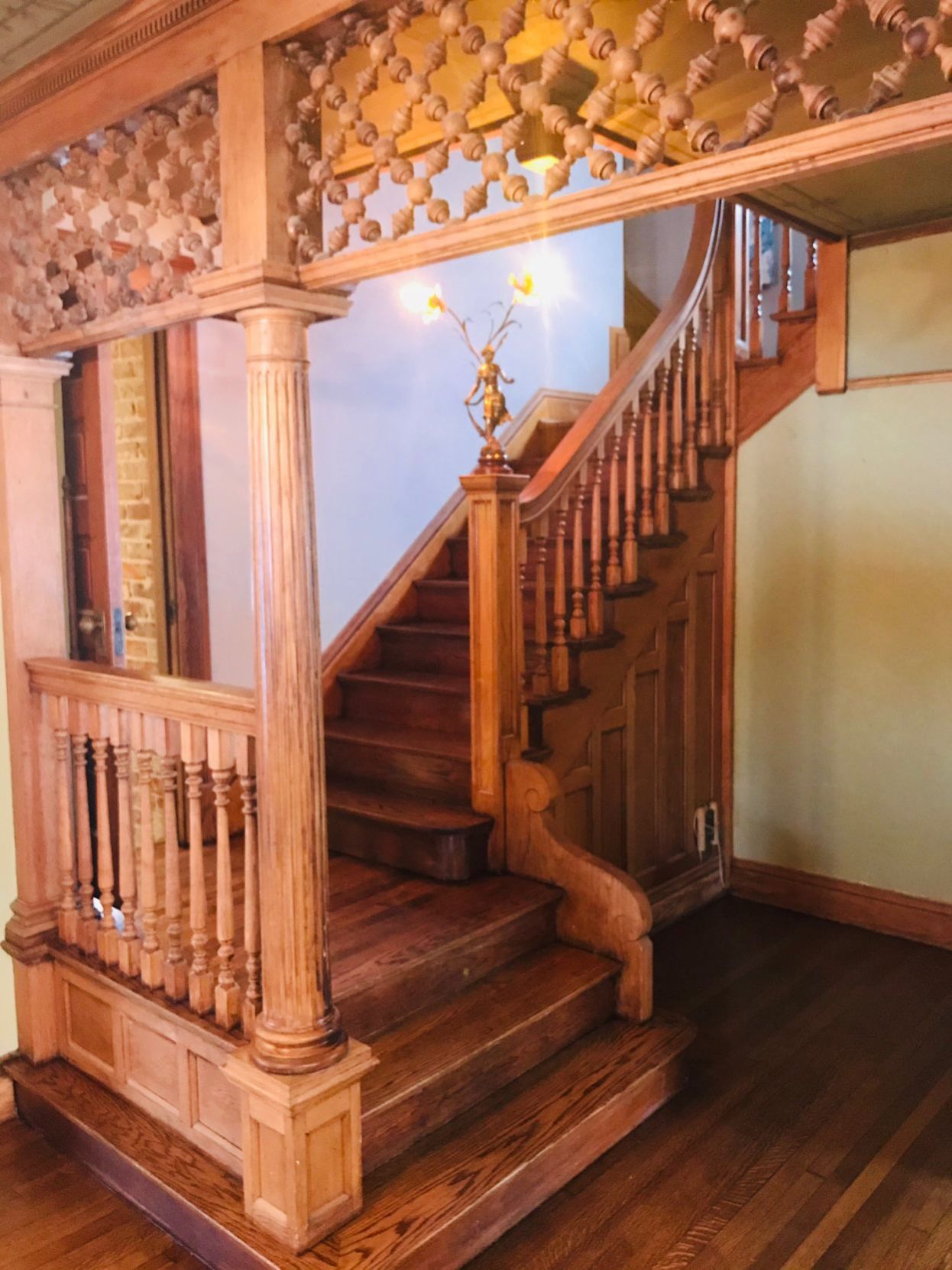 Porter-Thomsen house stairway to second floor
